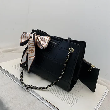 

French Niche Design Sense of Quality Small Bag 2020 Autumn and Winter New Fashionable All-Match Popular Shoulder Underarm Bag