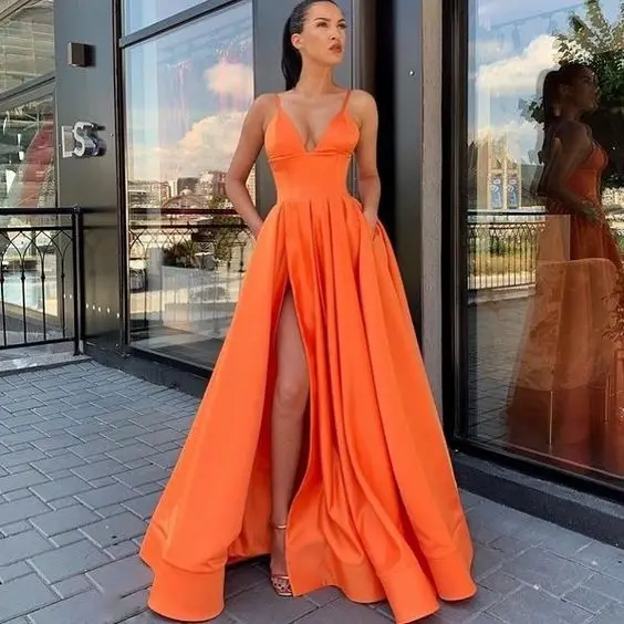 

2020 Spaghetti Straps Long Prom Dresses Deep V-neck Side Slit Evening Party Gowns For Women Candy Color vestido formatura