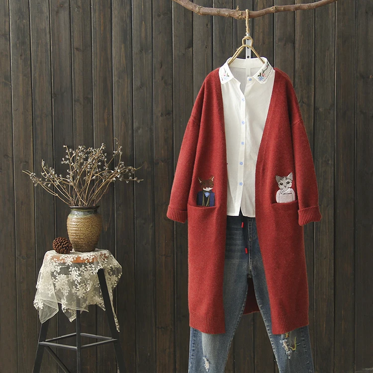Свитер-кардиган с вышитым котом; mori girl; коллекция года; сезон осень-зима; вязаный свитер с двумя карманами