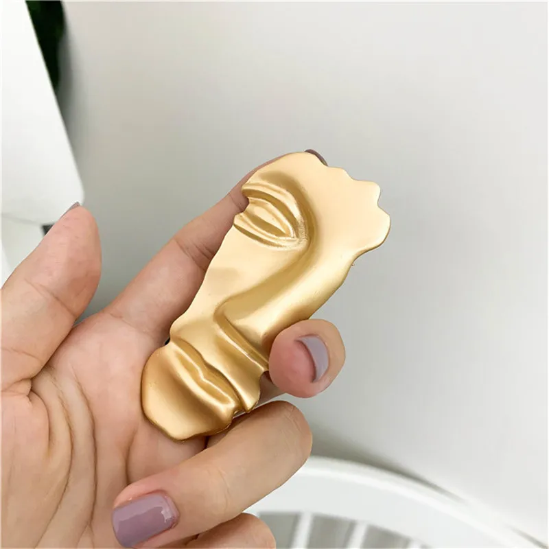 Women Brooch Western-Accessories Gold Funny Metal Portrait Exaggerated Abstract Half-Face