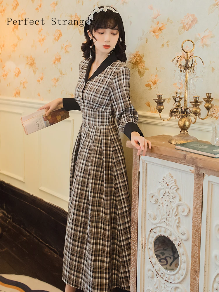 2020 Autumn Winter New Arrival Hot Sale Turn Down Collar Long Sleeve Plaid Women Long Dress