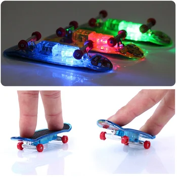 

2Pcs/Pack Mini Finger Skateboard Set Children Light Finger Skateboard Toy Gift For Kids