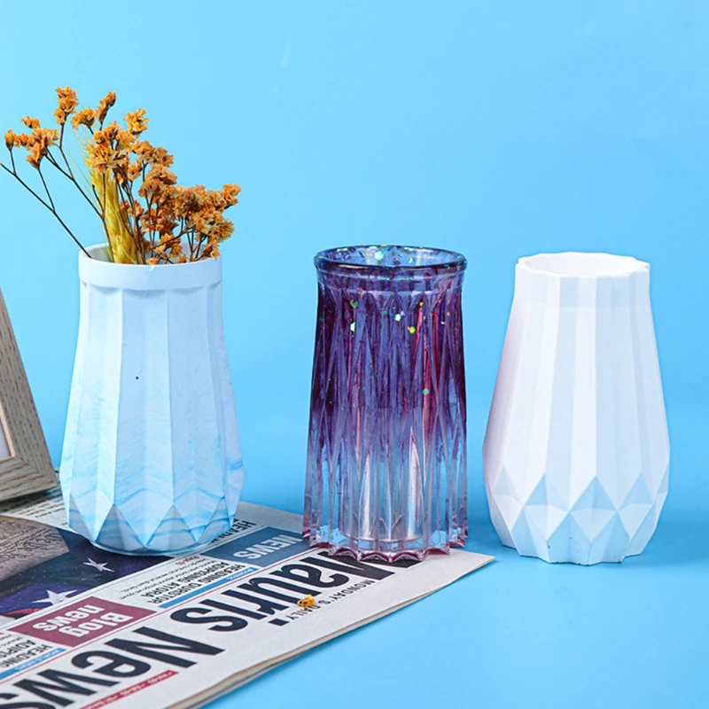 вазы из эпоксидки. ваза для, цветов из смолы. вазы из эпоксидной смолы. ваза из дерева и эпоксидной смолы. ваза декоративная из эпоксидной смолы.