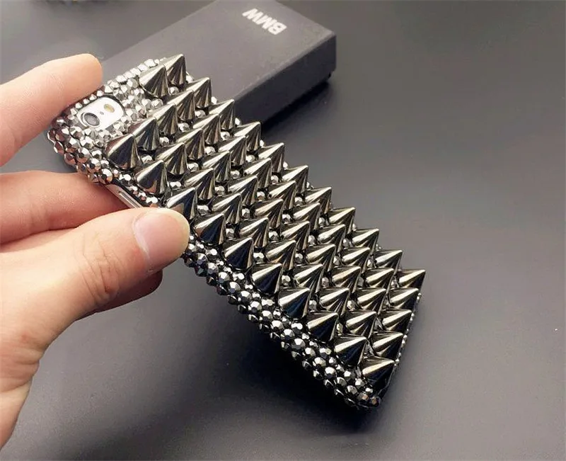 Rock Full Metal Punk Spikes Studs Rivet Bling Diamond Case Cover For Samsung Galaxy Note 20 10 9 8 S21 S20 Ultra S10E/9/8 Plus Rock Full Metal Punk Spikes Studs Rivet Bling Diamond Case Cover For Samsung Galaxy Note 20 10 9 8 S21 S20 Ultra S10E/9/8 Plus