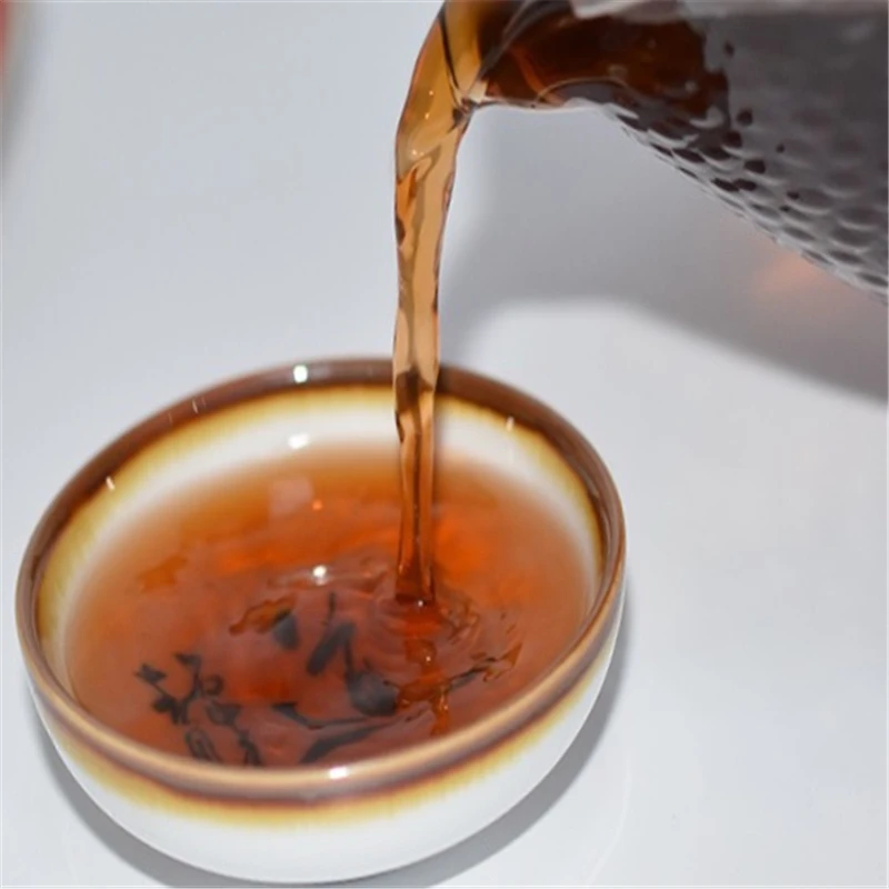 2007 год YUN NAN YIN HAO CHI TSE BEENG CHA Pu erh китайский Lincang Gongting Royal Yunnan 400g Shu|Чаедробильные