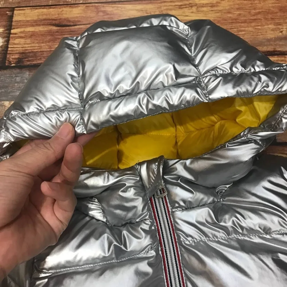 Детская зимняя куртка для девочек; Цвет серебристый, золотой, черный; повседневное пальто с капюшоном для мальчиков; одежда для малышей; Верхняя одежда; детская парка; куртка; зимний комбинезон