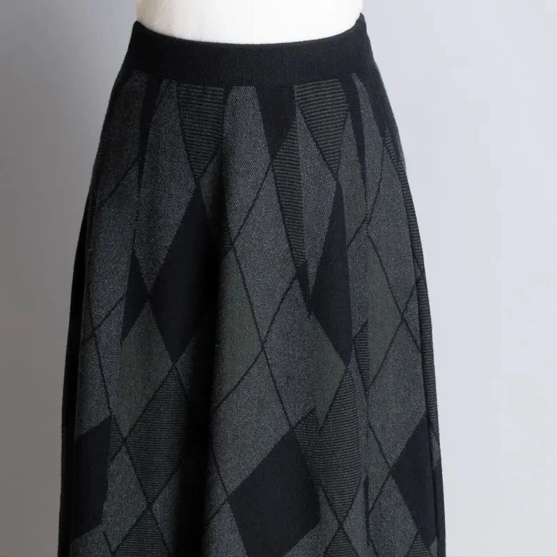 Autumn And Winter New Plaid Skirts Female Temperament A-Line Skirt Women Long Knitted Big Pendulum Thick Skirt Mujer Elegant 100