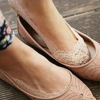 

New Fashion Women 's Spring And Summer Invisible Non-Slip Lace Socks
