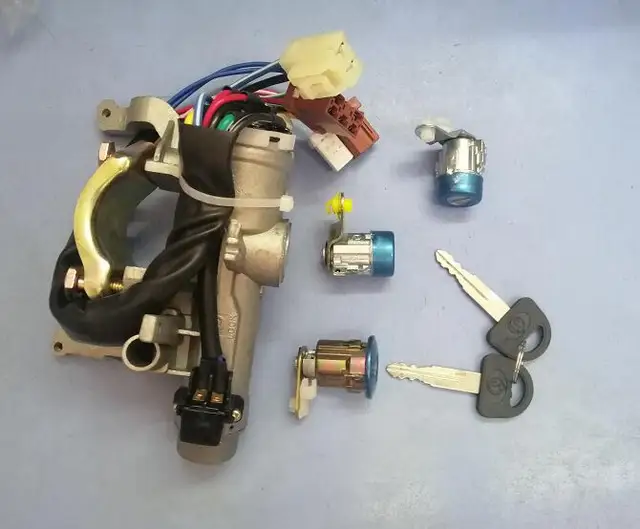 High Quality Auto Door Lock Cylinder Kit 8250071820,8220061840,82200