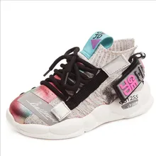 Детская обувь; Новинка года; модная спортивная и Повседневная дышащая Нескользящая детская обувь с мягкой подошвой для мальчиков и девочек