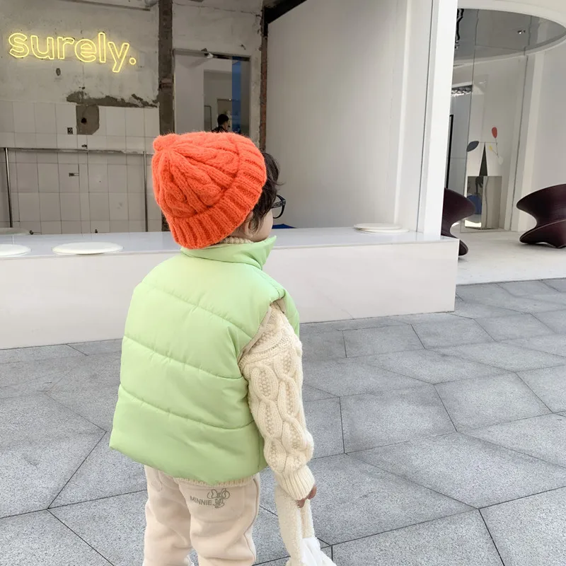 На зиму Детские теплые жилеты корейский стиль конфеты Цвета без рукавов Стеганое пальто для детей ясельного возраста детская безрукавка