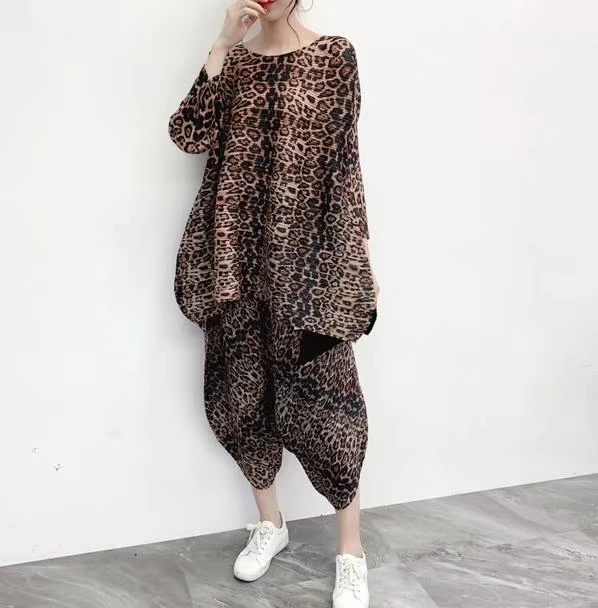 Miyake, модный трапециевидный Топ, плиссированные штанишки, леопардовый комплект