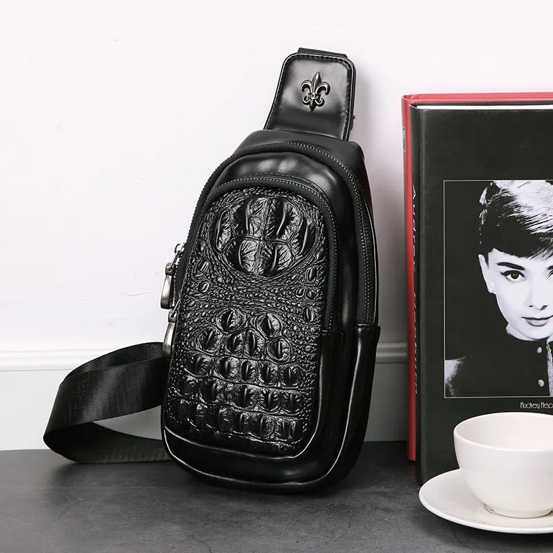 

New crocodile pattern men's oblique satchel rivets leisure men's bags trendy chest bags