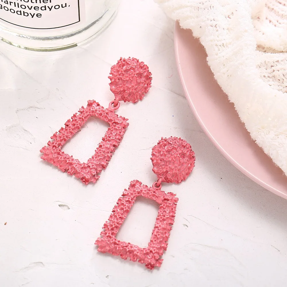 10860949627_793437558