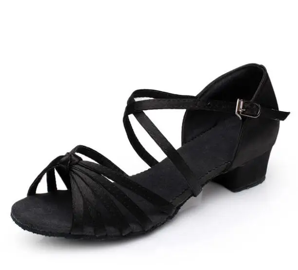 Детская Женская Профессиональная Обувь для латинских танцев, танго, танцевальная обувь для девочек, детская обувь для бальных танцев, женские сандалии для сальсы на низком каблуке - Цвет: Black