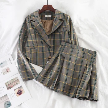 

2019 new fashion women's College style suit collar short plaid pleated skirt two sets of tide