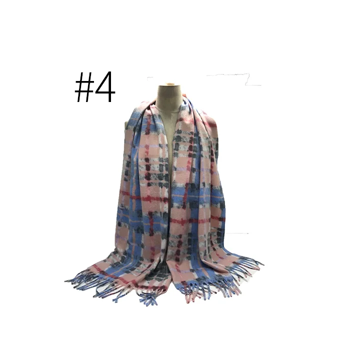New Fashion cashmere print check plaid tassels women pashmina warm scarves Muslim hijabs shawls bandana winter scarf 8PCS/LOT - Color: 4