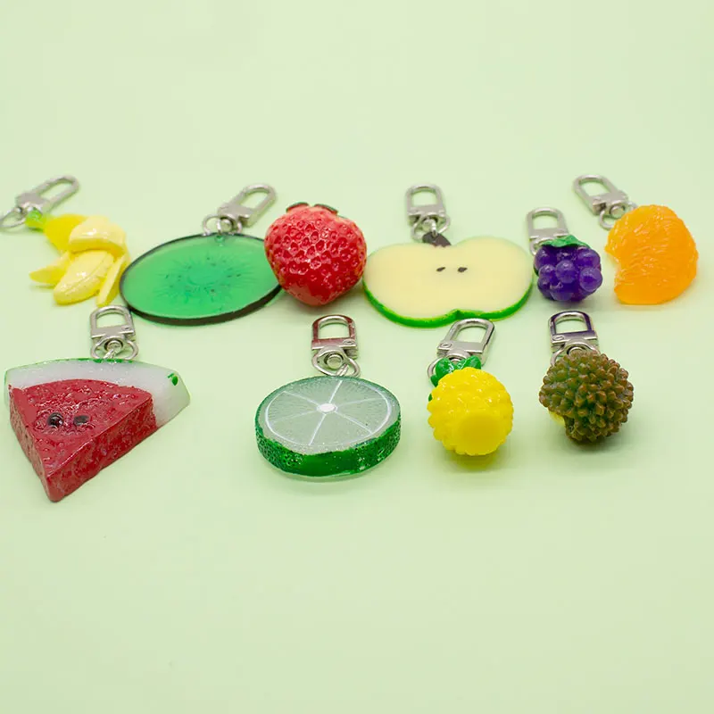 

2019 summer fruit series key chain bag small pendant Durian/pineapple/grape Key ring Resin accessories Fashion Gifts#LS1908031