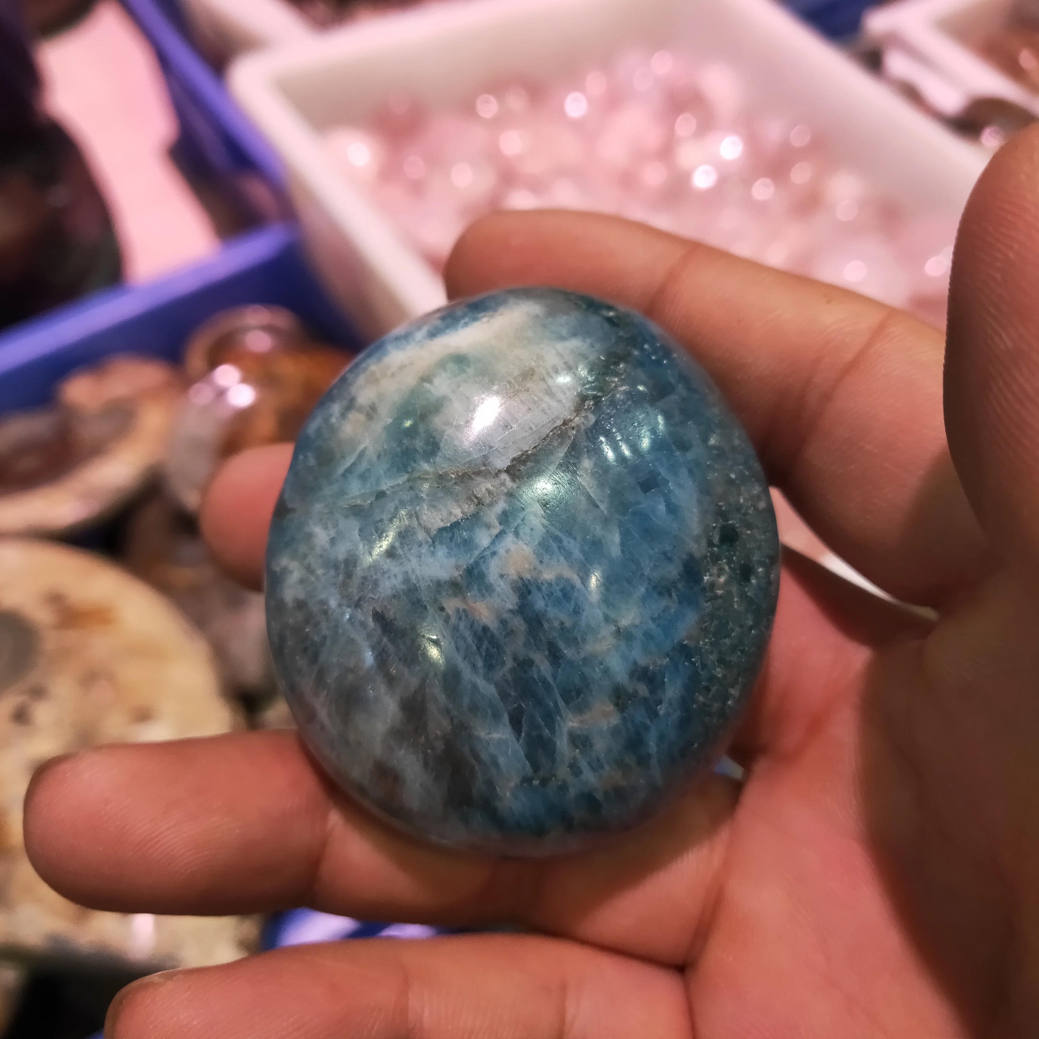 

Natural crystal rough stone Blue apatite stone ornaments handles play aquarium stone large particles crystal gravel