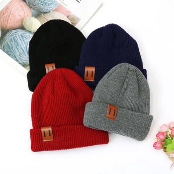 

2019 Unisex Running Caps Male Female Windproof Running Hats Winter Men Women Sport Hat Gym Stripe Knitted Sportswear