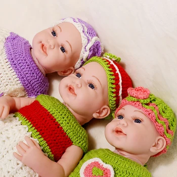 

40CM Sweater Plush Baby Doll Toys For Girls Smile Silicone Face Reborn Dolls Lifelike Dolls With Wool Cap Children Gifts Toy DIY