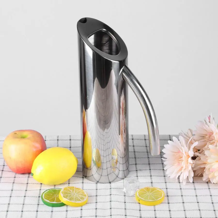 shaker 1.6L Large Stainless Steel Water Pitcher Cold Water Jug Drinks Jar Juice Container for Bar KTV Restaurant Camping