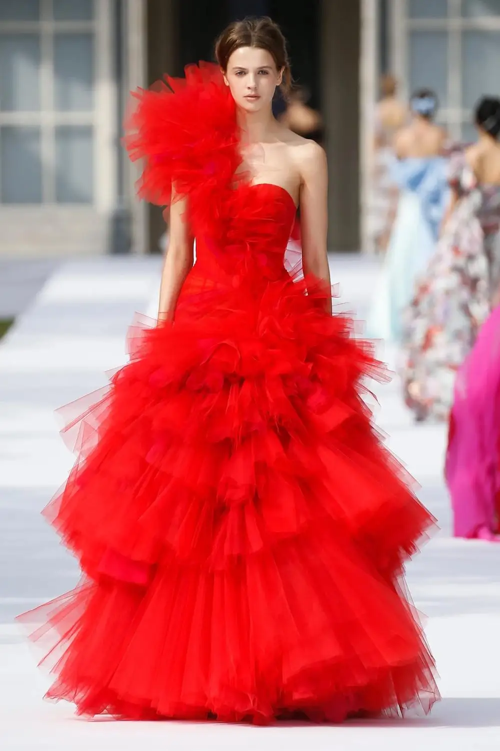 

Asymmetrically Hand Pleated Bodice Tiered Fuffles Evening Gown with Flowers Red Growing Tulle Evening Dress