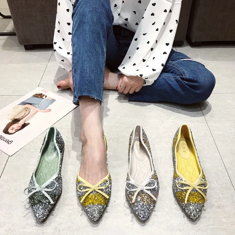 

2019 Fashion Women's Nurse Shoes Bow-Knot Casual Female Sneakers Flats Crystal All-Match Pointed Toe Modis Nursing New 2019