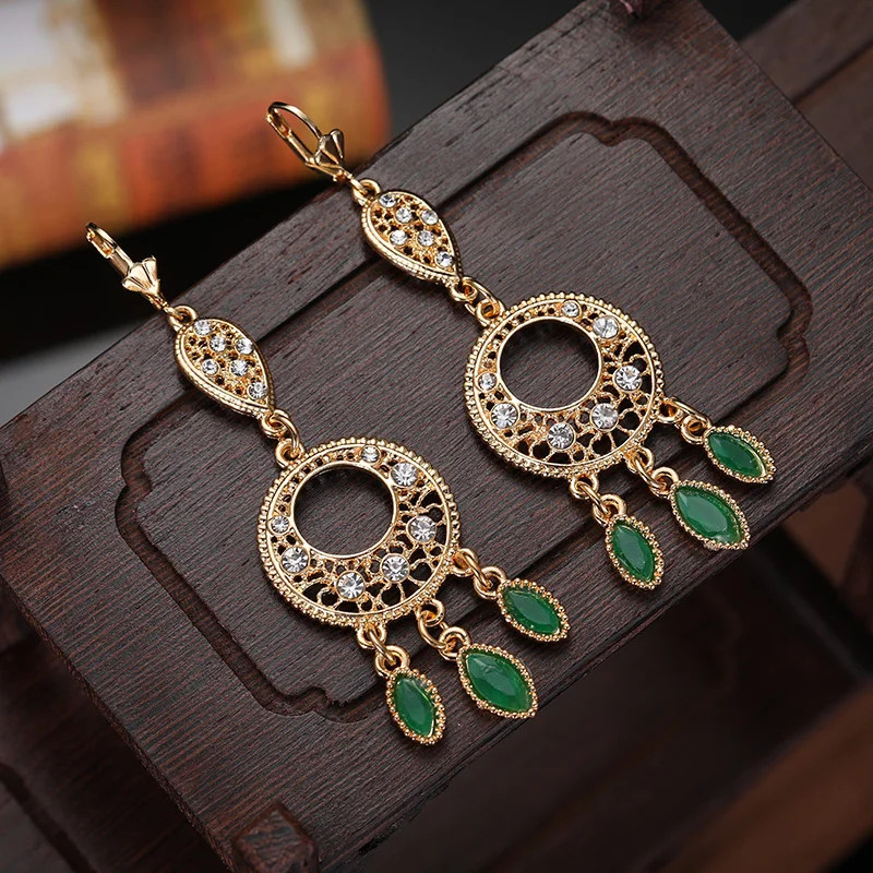 Wedding Women Elegant Look Skin Friendly Beautiful Party Wear Designer  Artificial Earrings at Best Price in Lucknow | Nandita & Co.