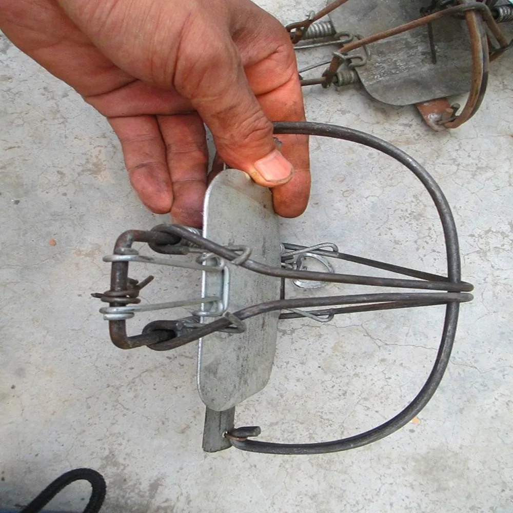 Leg Hold  vole trap field mouse rat  mice trap Rodents Trap Animal trap