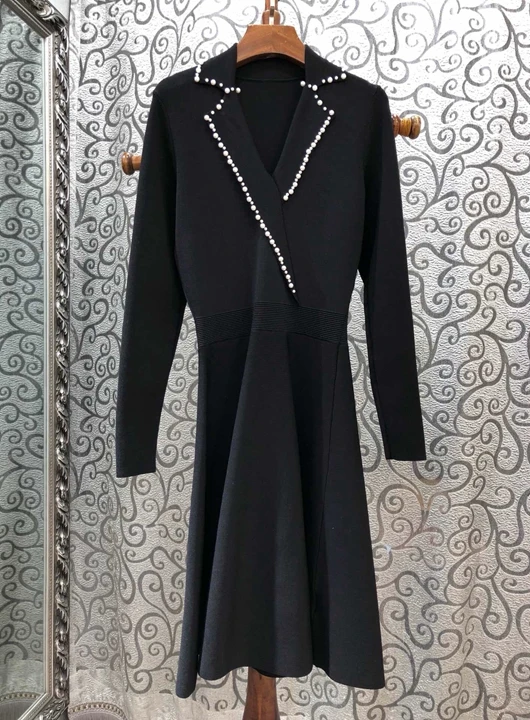

Early Autumn 2019 New Nail Pearl Decorated Suit Collar Long Sleeve Pure Color Dress 819