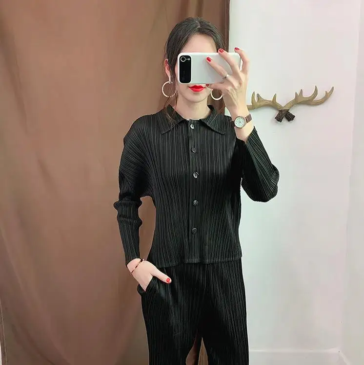 

Japanese basic models Miyake folds lapel jacket autumn new pleated cardigan breasted jacket free shipping