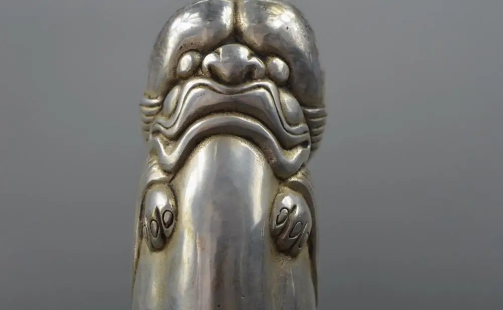 Chinese Tibet silver carved guard Foo Dogs Lion statues