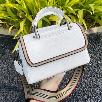 

Summer Hand Square Sling Bag Women's Small Bag 2020 New Style Fashion Versitile Fashion INS Online Celebrity Broadband Shoulder