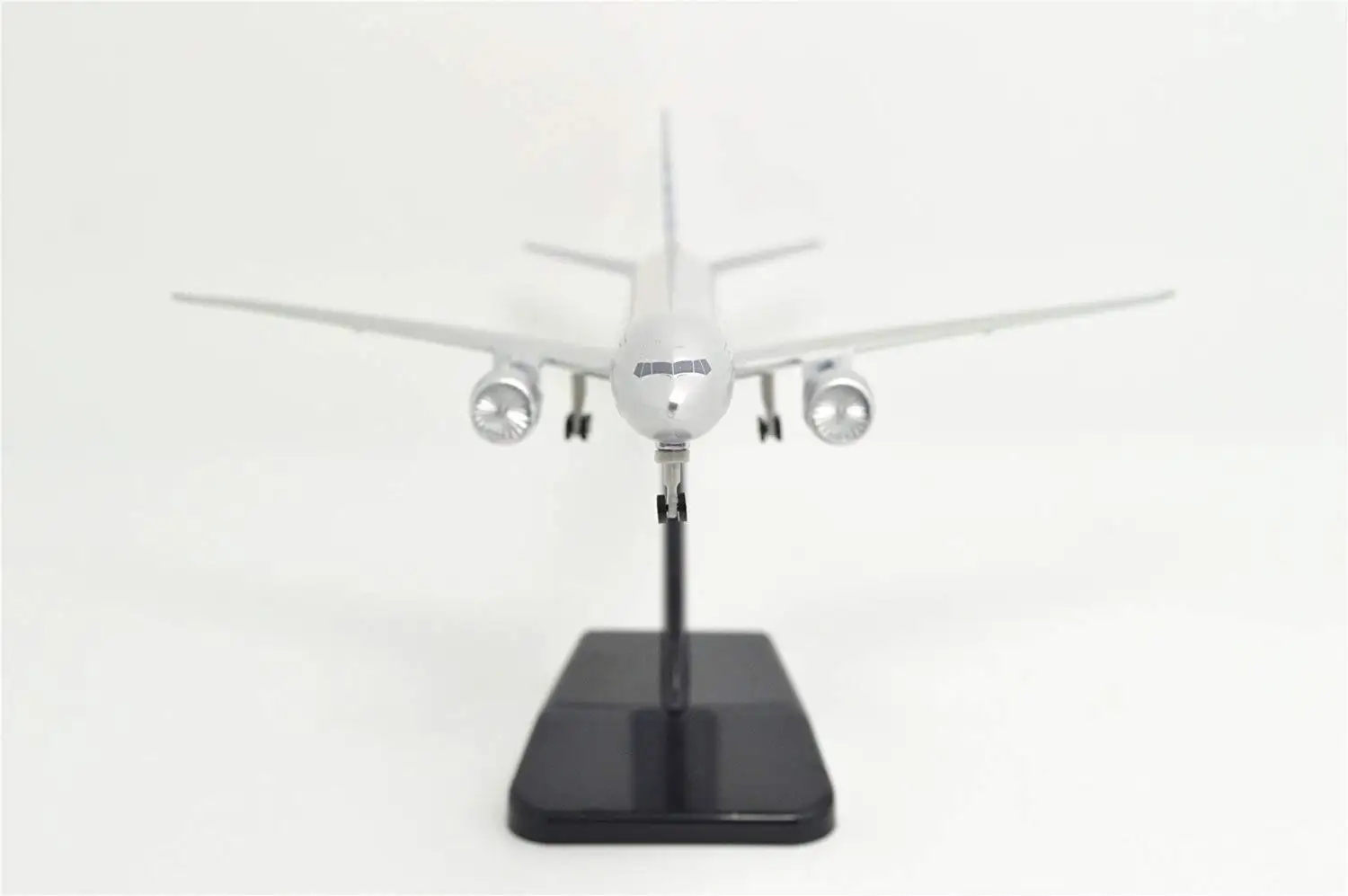 Династия Тан(TM) 1:400 стандартное издание Боинг B777 новая американская авиакомпания металлическая модель самолета Игрушечная модель самолета
