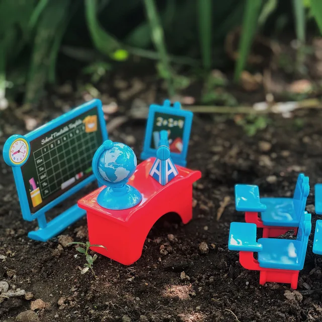 1:12 Dollhouse Furniture For Dolls Hospital Classroom & BBQ Picnic Icecream Shop Forest Animal Figurines Set Diy Toys For Girls 2