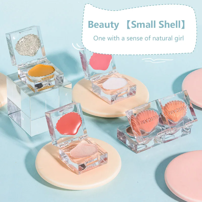 Маленькие ледяные румяна в форме кубика высокоглянцевые одна тарелка пюре