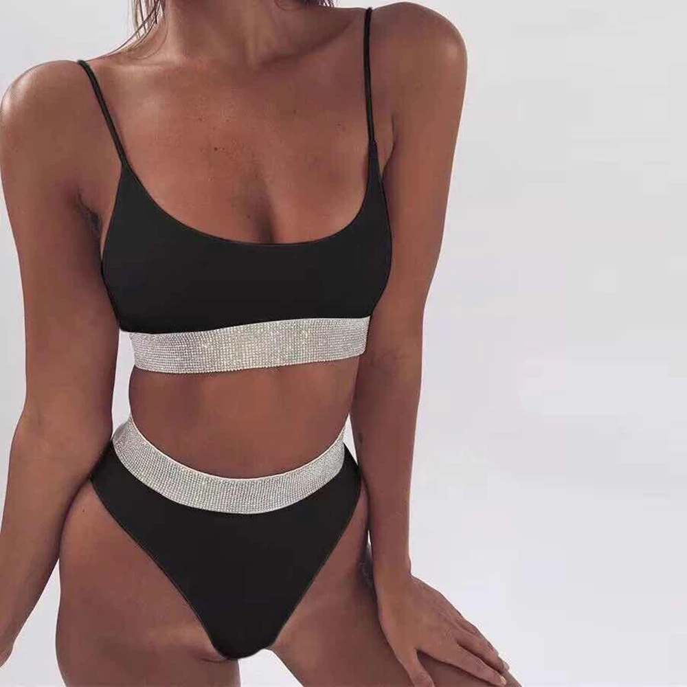 Новое поступление, Сексуальные клубные пляжные костюмы с кристаллами и бриллиантами, Холтер, v-образный вырез, купальные костюмы, серебристые летние комплекты из двух предметов