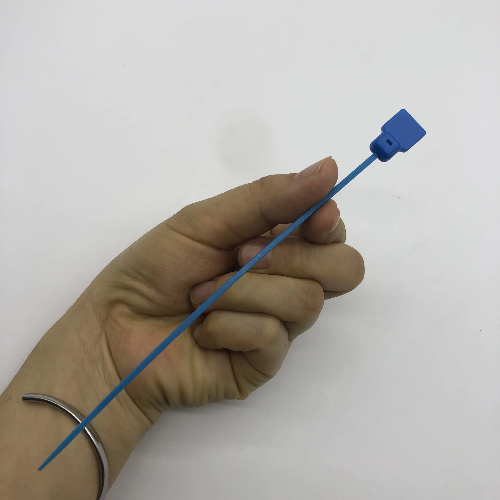 100PCS Waterproof Plastic Traceability nfc tags 213 RFID Ribbon Seal Tag  Zip Tie Cable Label Tag For Packaging Tracking