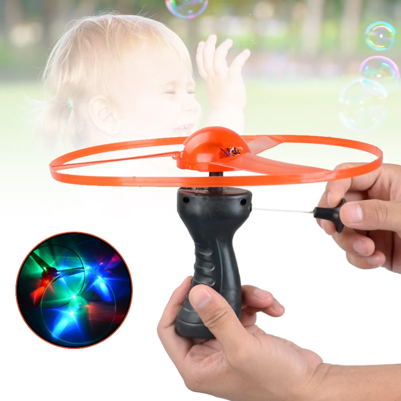 

Fun Rotating Flying Toy LED Light Processing Flash Flying Toy for Children Outdoor Play YJS99