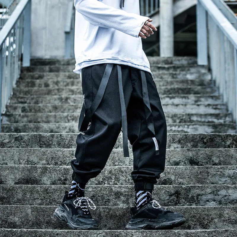 

2020 Fashion Hip Hop Overalls Men Streetwear Cargo Tactical Pants Ribbon Black Pencil Pant Male Harajuku Joggers Trousers XN41