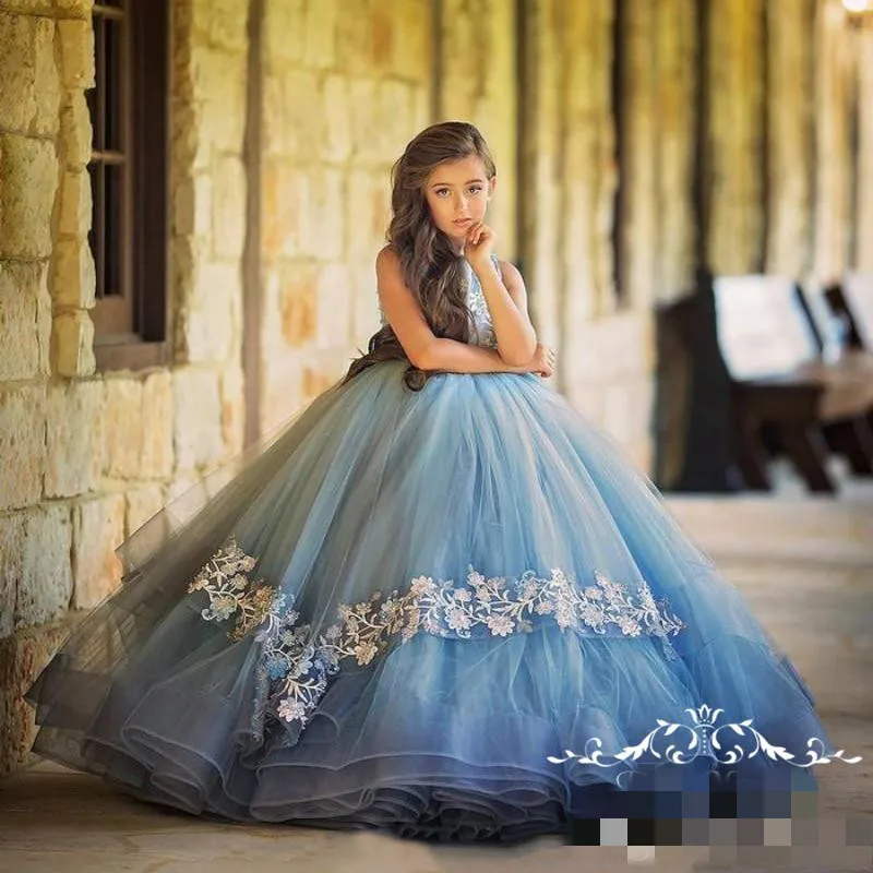 

Lovely Cinderella Ball Gown Girls Pageant Dresses 2020 Light Blue Lace Applique Puffy Tulle Toddlers Teens Girls Pageant Gown Si