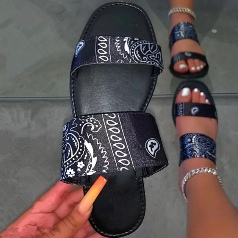 

2020 Summer Bandana Slides Women Graffiti Printed Slippers Cashew Flower Silk Shoes Women's Comfortable Beach Flats Size 35-43
