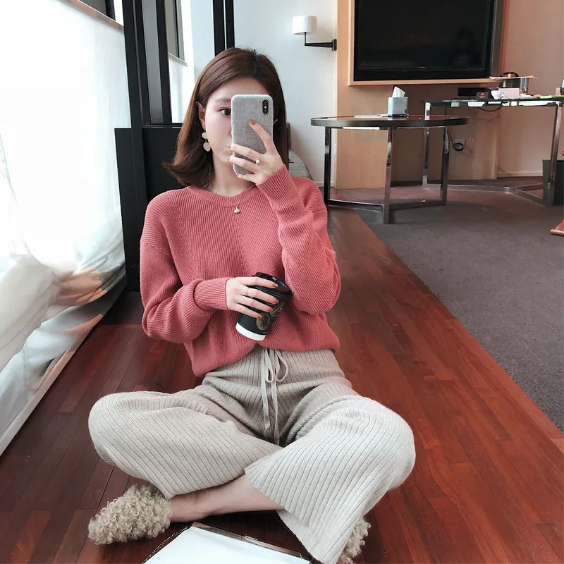 Рисунок 5 - Брюки женские трикотажные с широкими штанинами