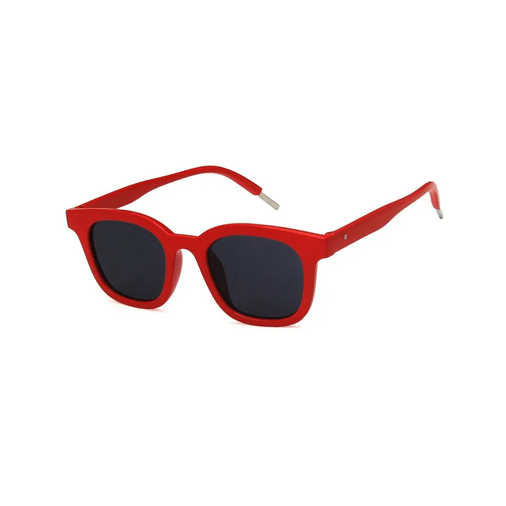 Fashion Small Box Retro Marine Film Versatile Resin And Pc Material Cool Design Exquisite New Sunglasses - Цвет: bright red gray