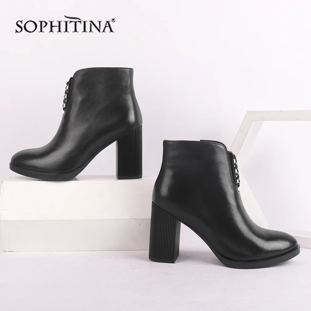 SOPHITINA/женские ботинки из высококачественной овечьей кожи; модная удобная обувь с круглым носком и металлическими украшениями; ботильоны на молнии; C515