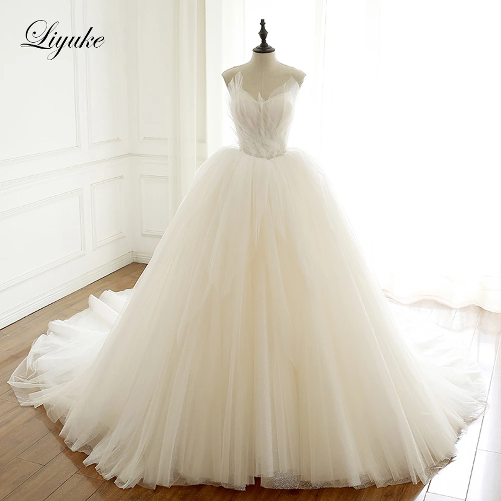 

Liyuke Scalloped Neckline A-Line Wedding Dress With Pleated Tulle Of Court Train Wedding Gown