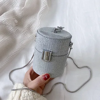 

2020 Fashion Women's Designer Mini Round lipstick Shoulder Bag Casual Chain Crossbody Messenger Bag Chic Female Lipstick Package