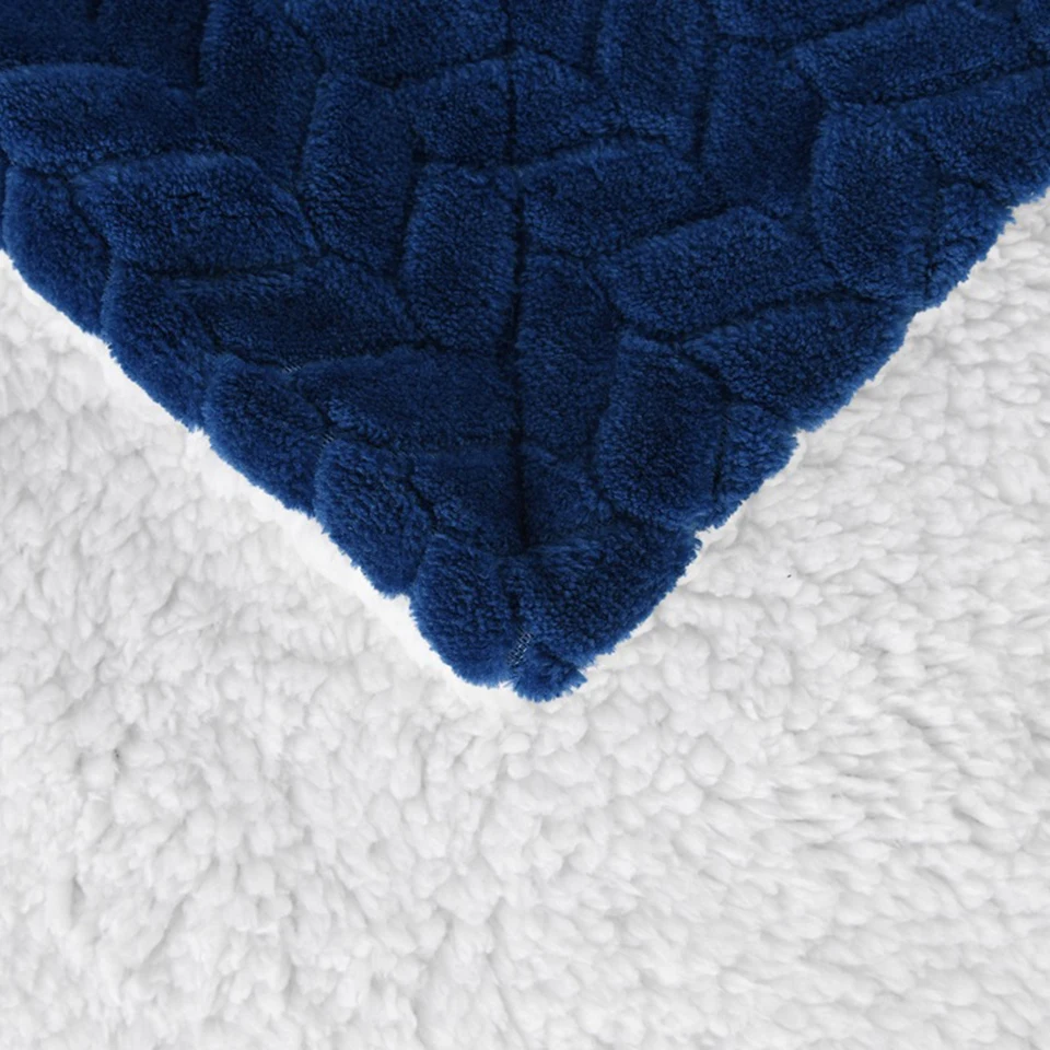 11317981622_1805383331