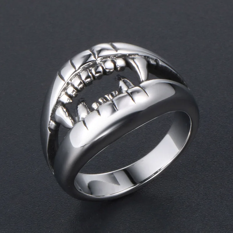 

Personality Domineering Shark Tooth Rings Male Cool Motorcycle Party Steampunk Rings Animal Rings Jewelry Accessories
